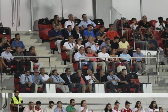 El palco de honor, en el derbi chico (Foto: Kiko Hurtado).