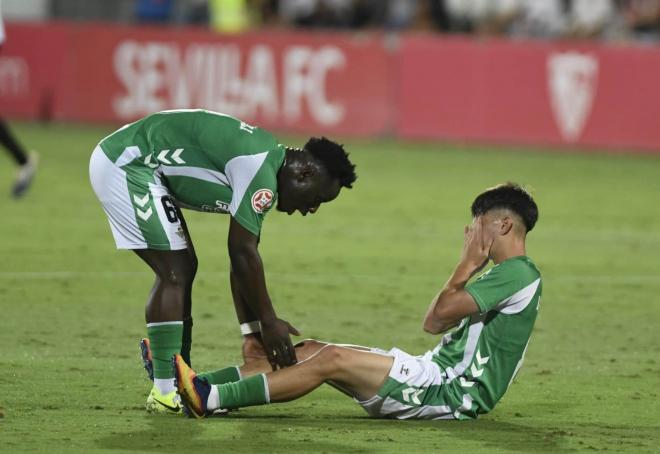 Dani Pérez, lesionado en el derbi chico (Foto: Kiko Hurtado).