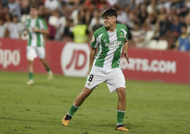 Dani Pérez, lesionado en el derbi chico (Foto: Kiko Hurtado).
