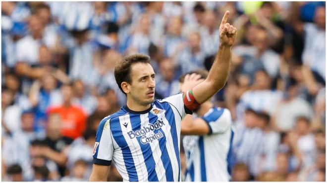 Mikel Oyarzabal celebrando el gol frente al Real Madrid. (EFE)