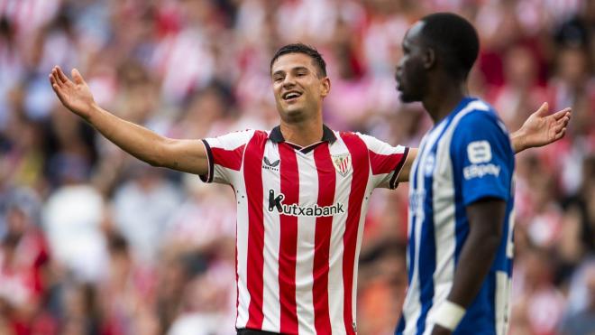 Gorka Guruzeta protesta ante el Alavés en San Mamés (Foto: Athletic Club).