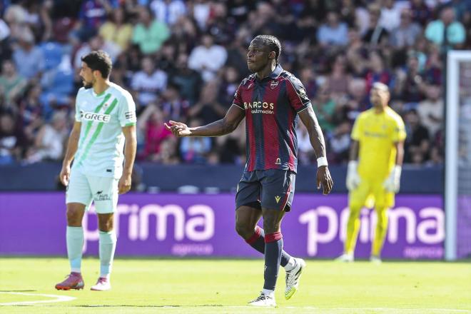 Etta Eyong, en el Levante-Betis (Foto: AFP7/Europa Press).