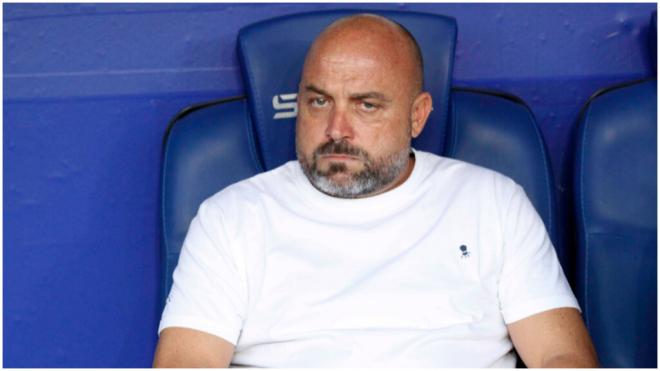 Manolo González, en el banquillo del RCD Espanyol. (Cordon Press)