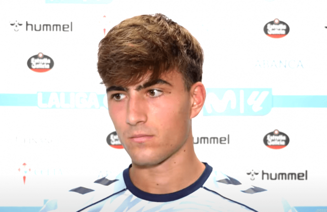 Javi Rodríguez en zona mixta (Foto: Celta).