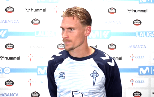 Carl Starfelt en zona mixta (Foto: Celta).