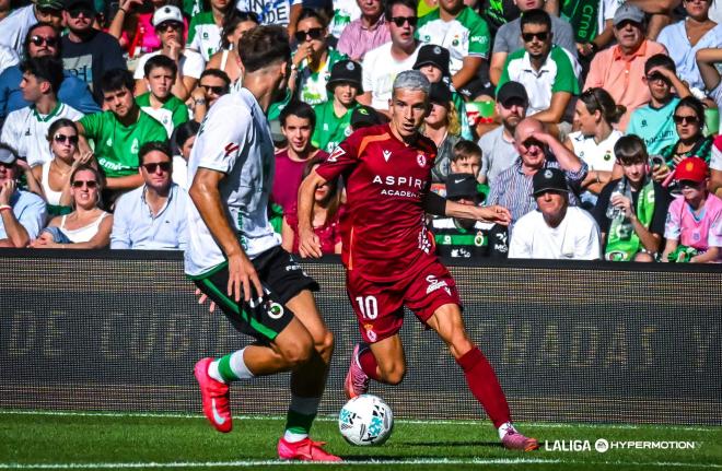 Luis Chacón ante el Racing en El Sardinero. (Foto: LALIGA)