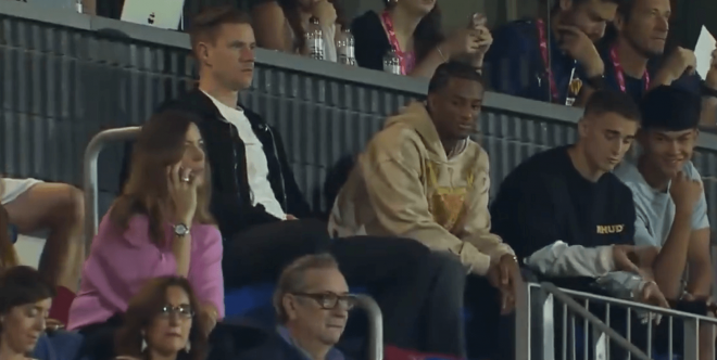 Gavi llamando a Lamine en el Johan Cruyff (Foto: Movistar +)