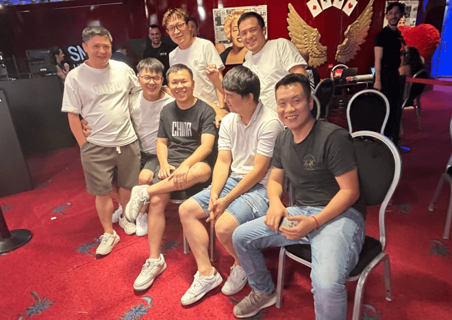 Hongbo y sus amigos