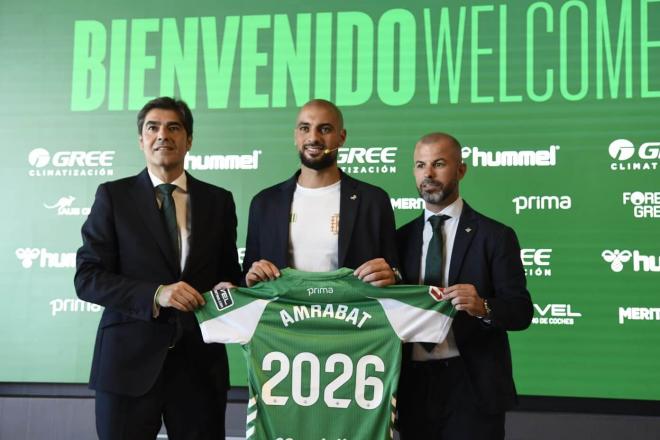 Amrabat, en su presentación con el Betis (Foto: Kiko Hurtado).