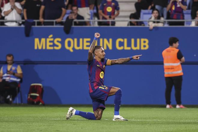 Raphinha celebra un gol ante el Valencia (Foto: Europa Press)