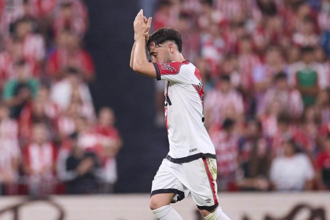 Unai López, aplaudido por San Mamés al ser sustituido en el Athletic-Rayo (Foto: Europa Press).