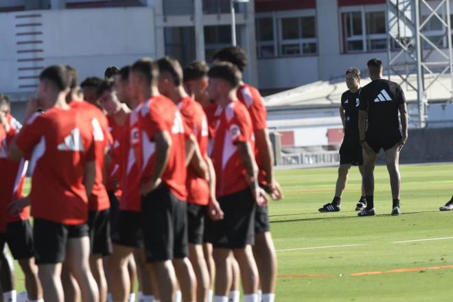 Matías Almeyda, en el entrenamiento de este lunes (Foto: Kiko Hurtado).
