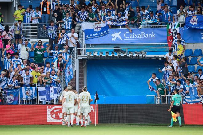 Celebración del Deportivo en Mendizorroza ante el Mirandés (Foto: LALIGA).