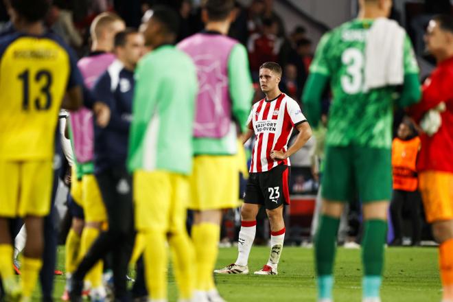Lance del partido entre el PSV y el Union Saint-Gilloise (Foto: EFE).