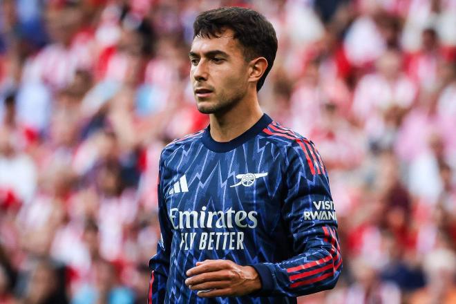 Martín Zubimendi ante el Athletic en San Mamés. (Foto: Cordon Press)
