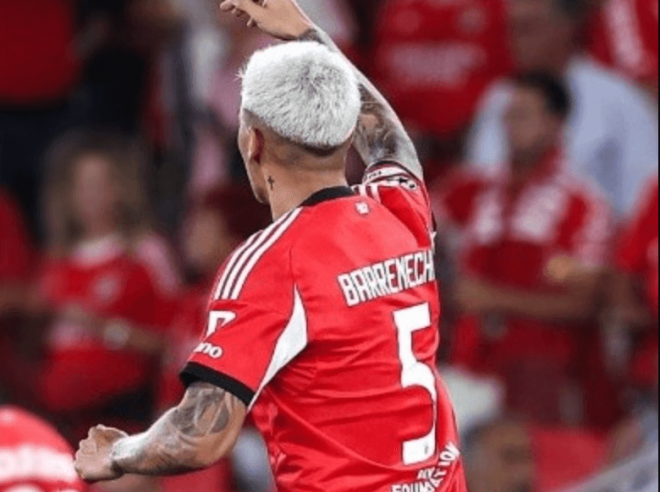 Enzo Barrenechea marca su primer gol en Champions (Foto: EFE)