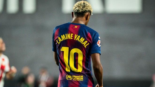 Lamine Yamal en un partido con el FC Barcelona (Cordon Press)