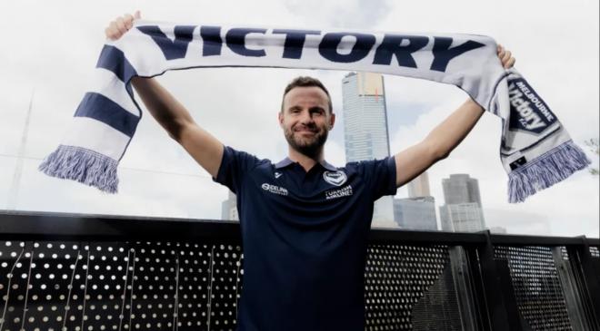 Juan Mata, tras cerrar su fichaje por el Melbourne Victory (Foto: (X).