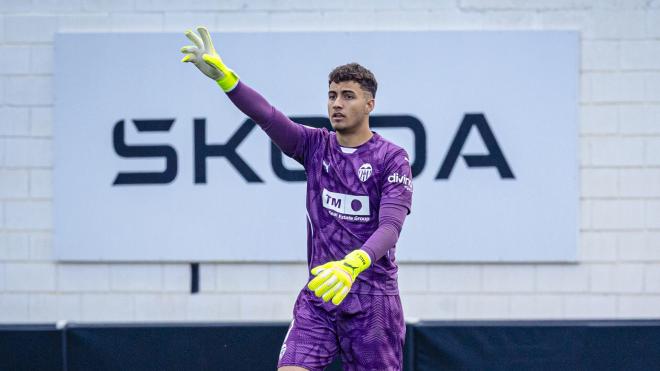 Raúl Jiménez, citado junto a Vicent Abril (Foto: Valencia CF)
