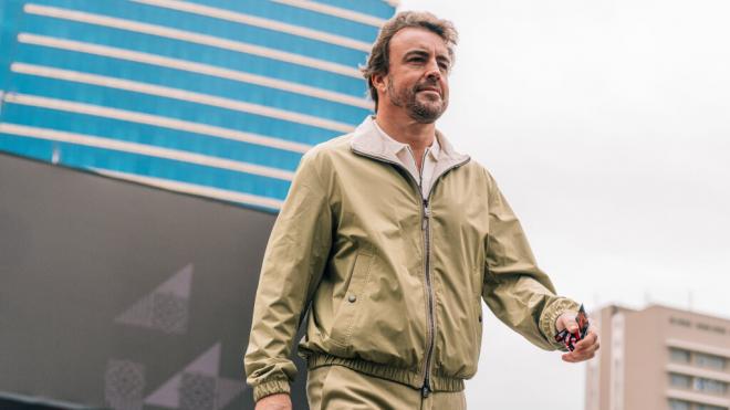 Fernando Alonso, en Bakú (Foto: Aston Martin).
