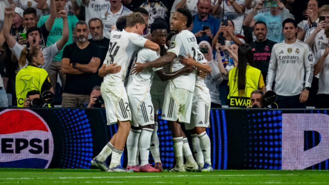 El Real Madrid celebrando un gol contra el Marsella (Cordon Press)