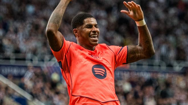 Marcus Rashford celebrando su primer gol como culé (FC Barcelona)