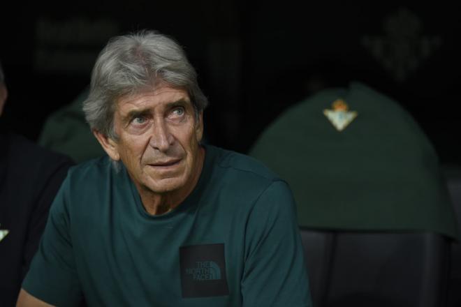 Manuel Pellegrini, en el Betis - Real Sociedad (Foto: Kiko Hurtado).