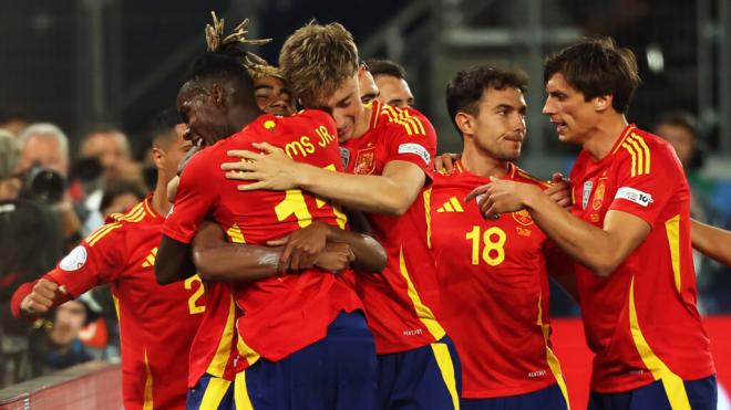 La Selección Española celebra un gol (Europa Press)