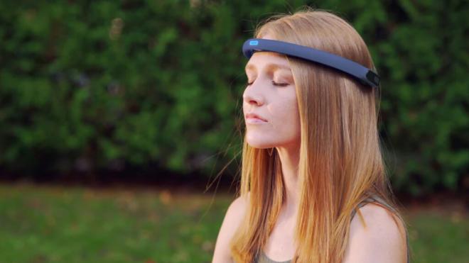 La diadema FocusCalm (FocusCalm)