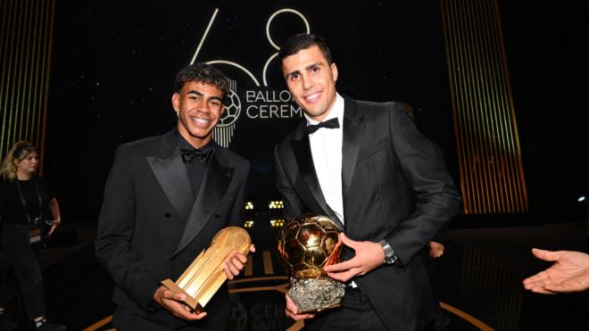 Lamine Yamal y Rodrigo Hernández en la gala del Balón de Oro 2024 (Cordon Press)
