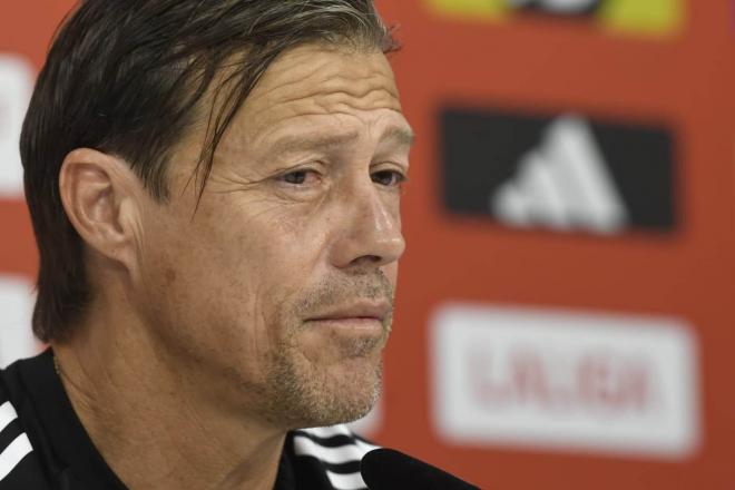Matías Almeyda, en sala de prensa con el Sevilla (Foto: Kiko Hurtado).