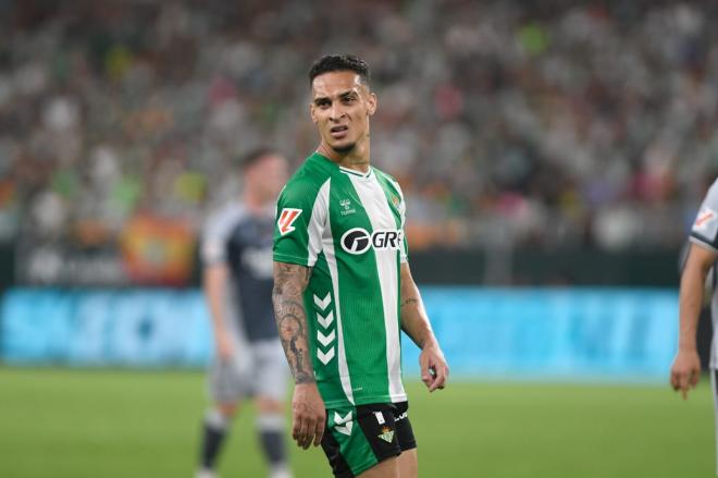 Antony, ante la Real Sociedad (Foto: Kiko Hurtado)