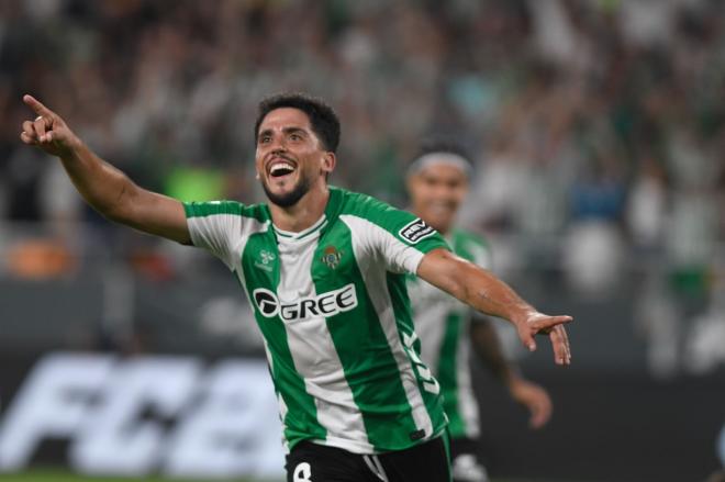Fornals celebra su gol ante la Real Sociedad (Foto: Kiko Hurtado)