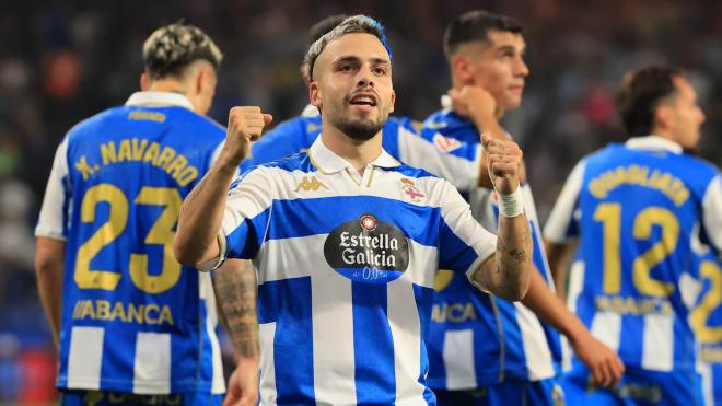 David Mella celebra uno de sus goles en con el Deportivo (Foto: LALIGA).