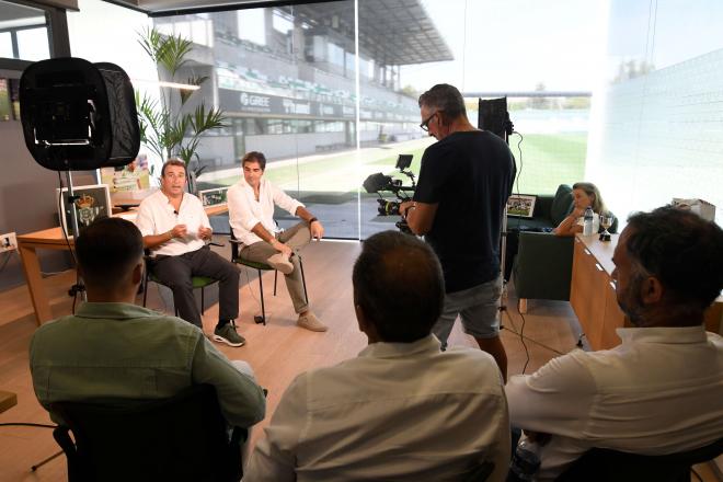 Ángel Haro y López Catalán, en su entrevista para ElDesmarque (Foto: Kiko Hurtado)