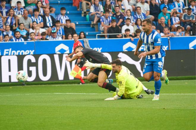 Alfon, ante el Alavés (Foto: Cordon Press).