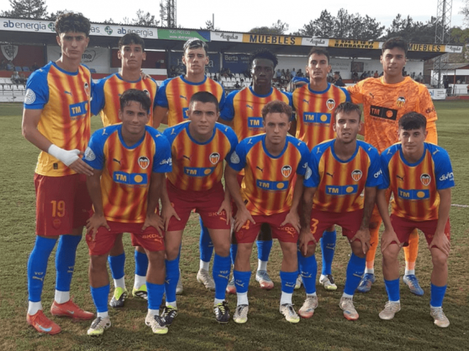 El VCF Mestalla vuelve a perder tras adelantarse en el marcador (Foto: Barbastro)
