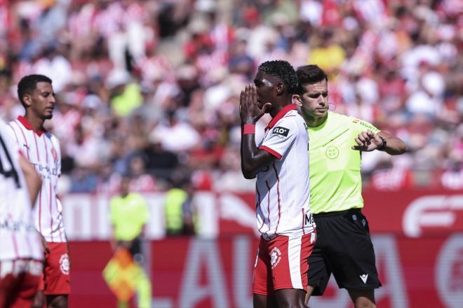 Yaser Asprilla se lamenta en el Girona - Levante (Foto: Europa Press).