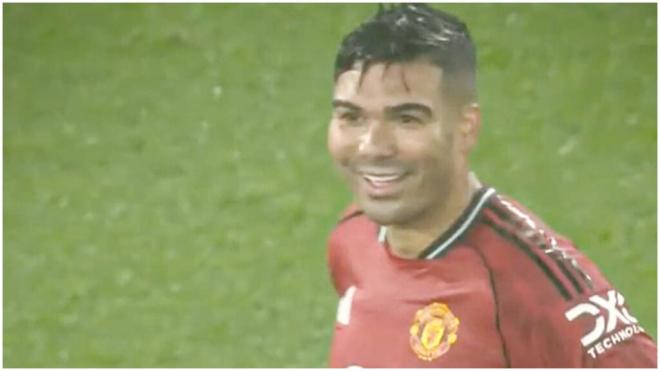 La expulsión de Casemiro ante el Chelsea. (@PremierLeague)
