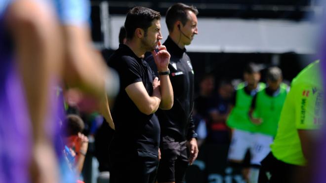 Gabi Fernández, entrenador del Real Zaragoza (Foto: LALIGA).
