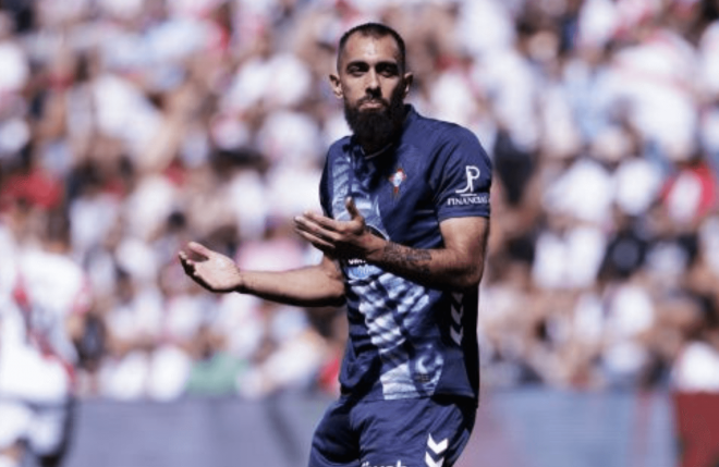 Borja Iglesias en Vallecas (Foto: LaLiga).