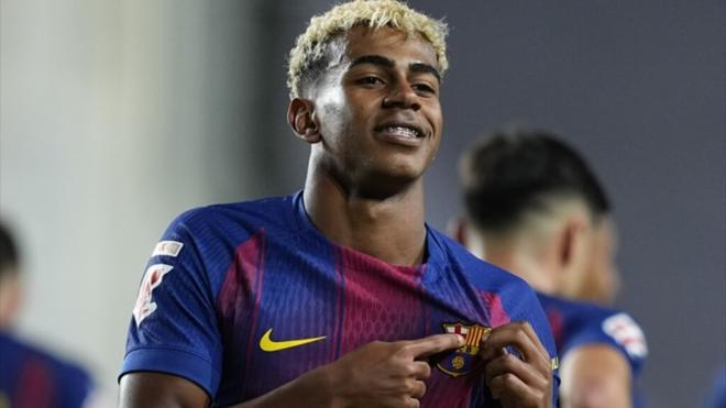Lamine Yamal en un partido con el FC Barcelona (Foto: Europa Press)