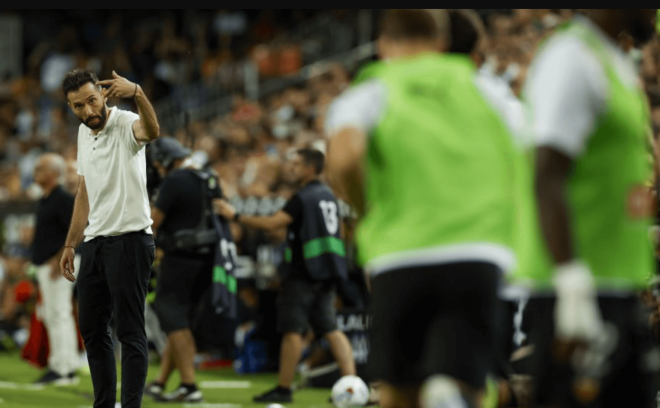 Carlos Corberán hace los cambios y llama a Largie Ramazani (Foto: LALIGA)