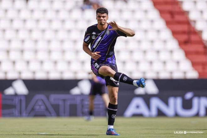 David Torres calienta en el Carlos Belmonte.