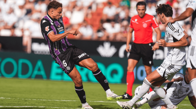 Lachuer, ante el Albacete (Foto: Real Valladolid).