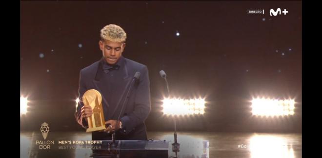 Lamine Yamal se lleva el Trofeo Kopa (Captura Movistar+).