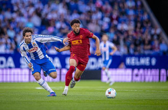 Arnaut Danjuma ante el Espanyol (Foto: Valencia CF)
