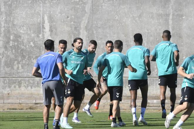 Ricardo Rodríguez y Aitor Ruibal, en el entrenamiento de este martes (Foto: Kiko Hurtado).