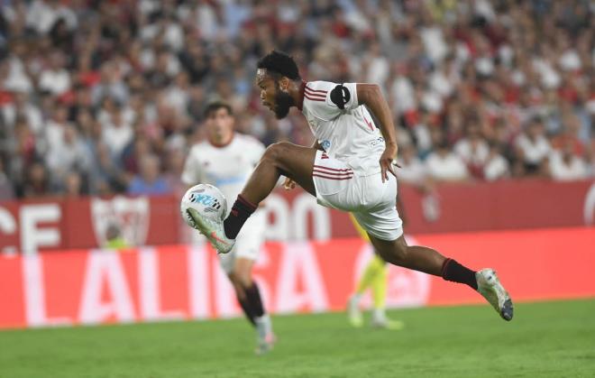 Chidera Ejuke, ante el Villarreal (Foto: Kiko Hurtado).