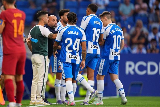 Manolo González da instrucciones durante el Espanyol-Valencia (Foto: LALIGA).